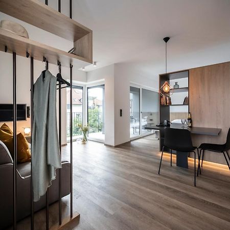 Sambucus Apartments -Premium Apartments For You And Your Dog Lana Exteriör bild