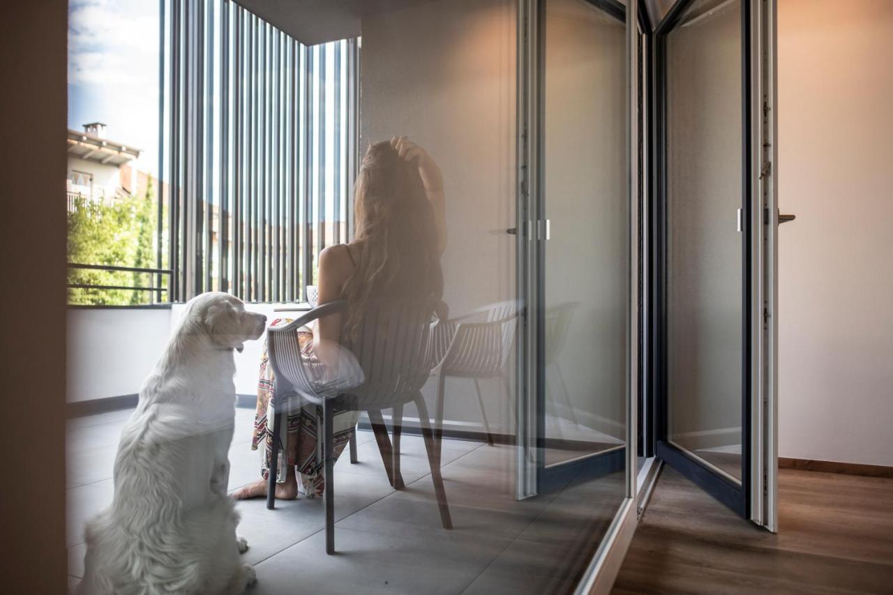 Sambucus Apartments -Premium Apartments For You And Your Dog Lana Exteriör bild