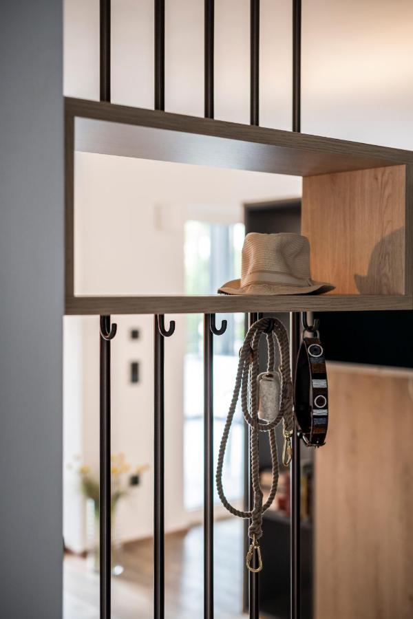 Sambucus Apartments -Premium Apartments For You And Your Dog Lana Exteriör bild